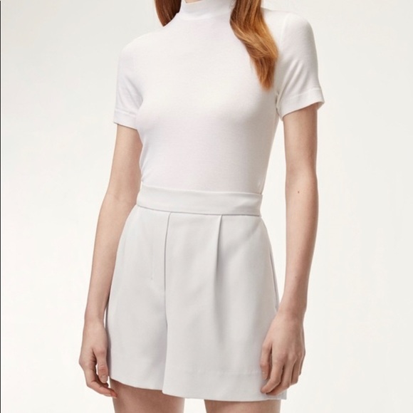 Aritzia Pants - Aritzia Babaton Cohen white shorts